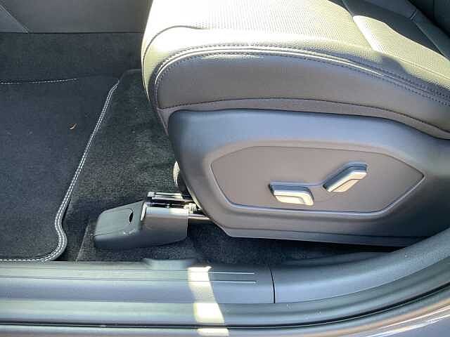 Hyundai Santa Fe 1.6 TGDi Plug-in Hybrid Ultimate 5dr 4WD Auto