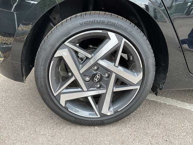 Hyundai BAYON 1.0 TGDi [90] Tech Line 5dr DCT Phantom Black