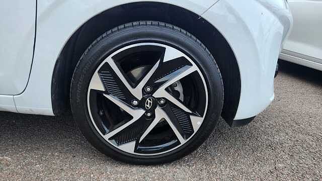 Hyundai i10 1.2 [79] Premium 5dr [Nav]
