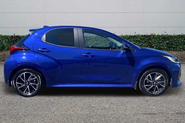 Toyota Yaris 1.5 Hybrid Design 5dr CVT