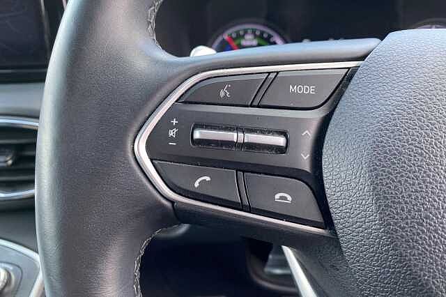 Hyundai SANTA FE 1.6 TGDi Hybrid Premium 5dr Auto Polar White