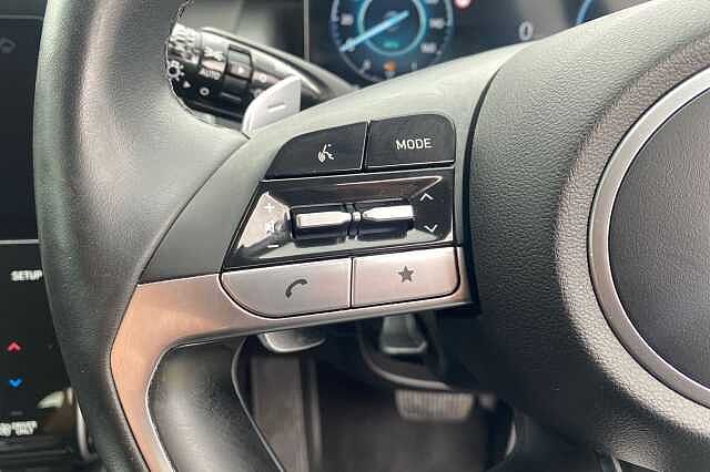 Hyundai TUCSON 1.6 TGDi Hybrid 230 Premium 5dr 2WD Auto Shimmering Silver