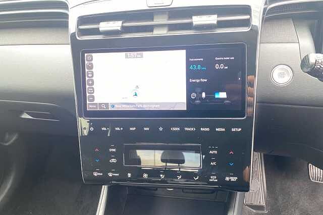 Hyundai TUCSON 1.6 TGDi Hybrid 230 Premium 5dr 2WD Auto Shimmering Silver