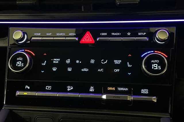 Hyundai SANTA FE 1.6 T-GDi 13.8kWh Calligraphy SUV 5dr Petrol Plug-in Hybrid Auto 4WD Euro 6 (s/s