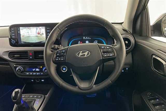 Hyundai i10 1.2 Premium Hatchback 5dr Petrol Auto Euro 6 (s/s) (79 ps)
