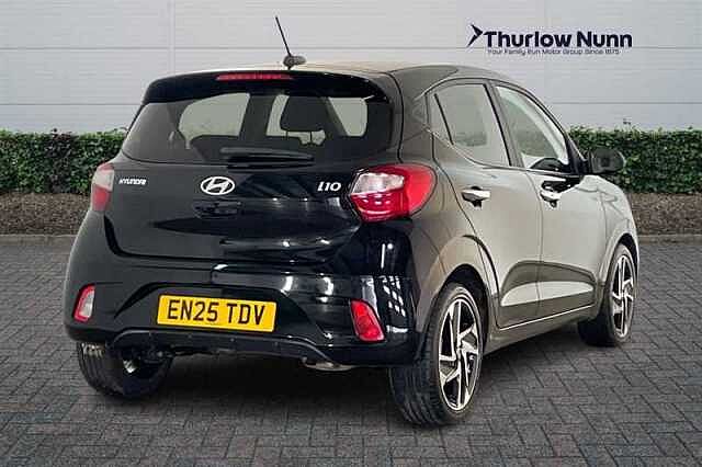 Hyundai i10 1.2 Premium Hatchback 5dr Petrol Auto Euro 6 (s/s) (79 ps)