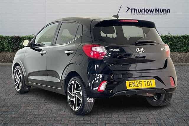 Hyundai i10 1.2 Premium Hatchback 5dr Petrol Auto Euro 6 (s/s) (79 ps)