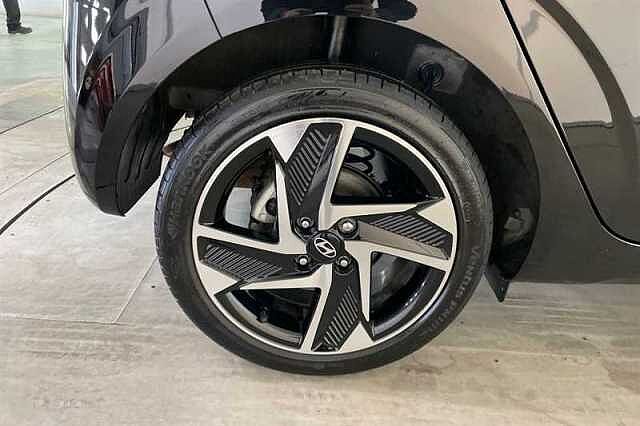 Hyundai i10 1.2 Premium Hatchback 5dr Petrol Auto Euro 6 (s/s) (79 ps)