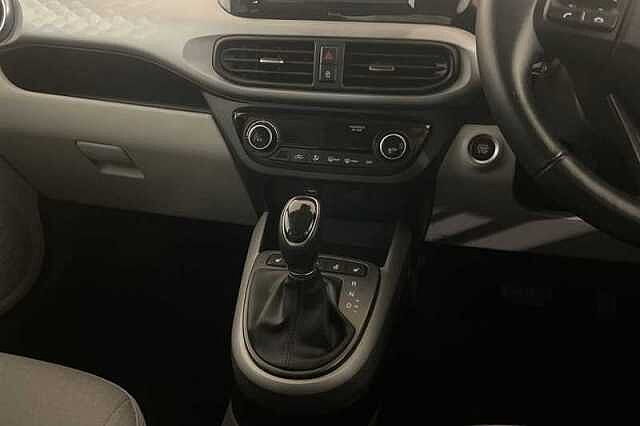 Hyundai I10 1.0 Premium Hatchback 5dr Petrol Auto Euro 6 (s/s) (67 ps) Grey