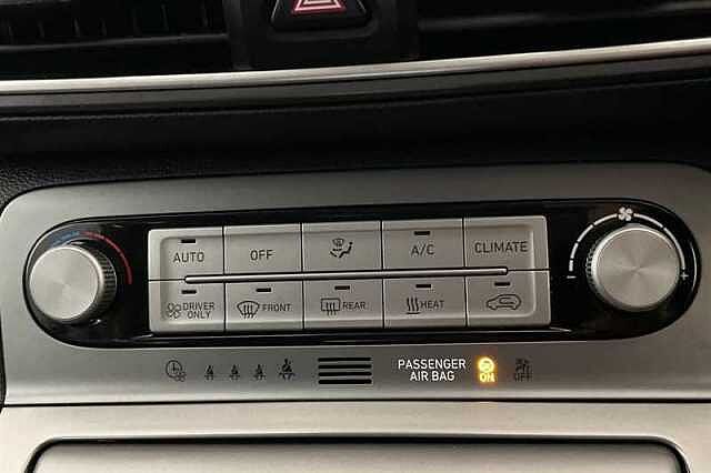 Hyundai KONA 64kWh Premium SE SUV 5dr Electric Auto (7kW Charger) (204 ps)