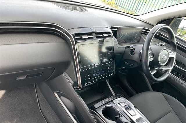 Hyundai TUCSON 1.6 h T-GDi SE Connect SUV 5dr Petrol Hybrid Auto Euro 6 (s/s) (230 ps) White