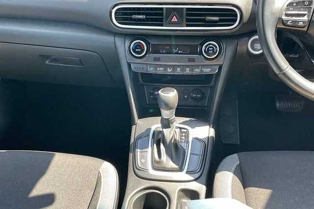 Hyundai KONA 1.6 h-GDi Premium SUV 5dr Petrol Hybrid DCT Euro 6 (s/s) (141 ps)