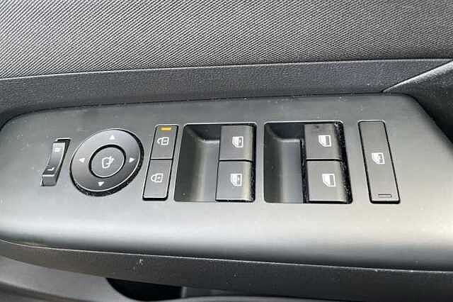 Hyundai KONA 48.4kWh Advance SUV 5dr Electric Auto (156 ps)