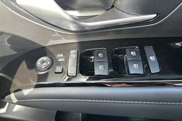 Hyundai TUCSON 1.6 h T-GDi Premium SUV 5dr Petrol Hybrid Auto Euro 6 (s/s) (230 ps)