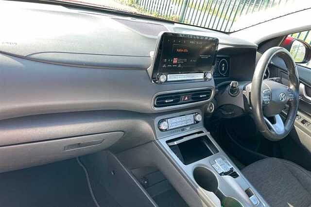 Hyundai KONA 64kWh Premium SUV 5dr Electric Auto (10.5kW Charger) (204 ps)