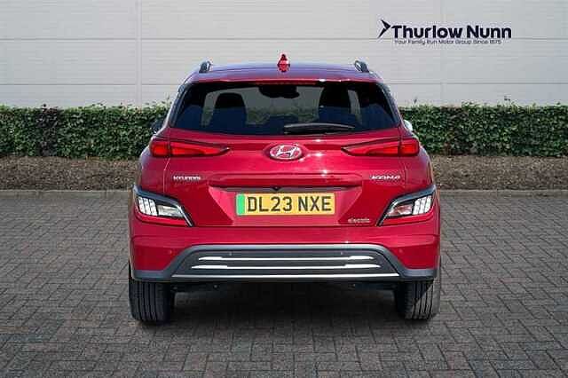 Hyundai KONA 64kWh Premium SUV 5dr Electric Auto (10.5kW Charger) (204 ps)