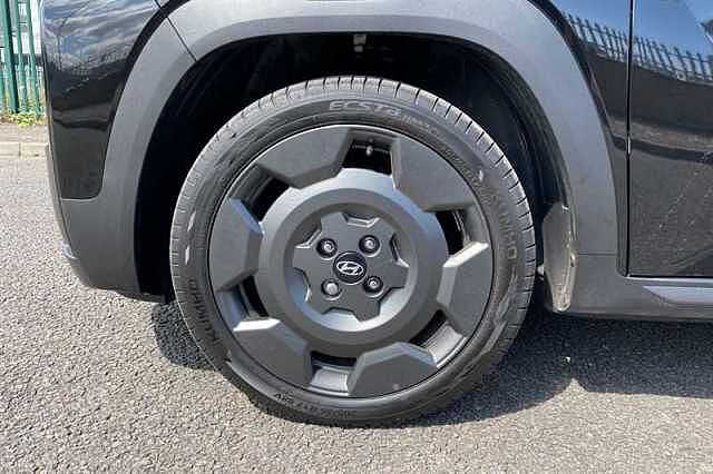 Hyundai INSTER Long Range 49kWh Cross SUV 5dr Electric Auto (115 ps)