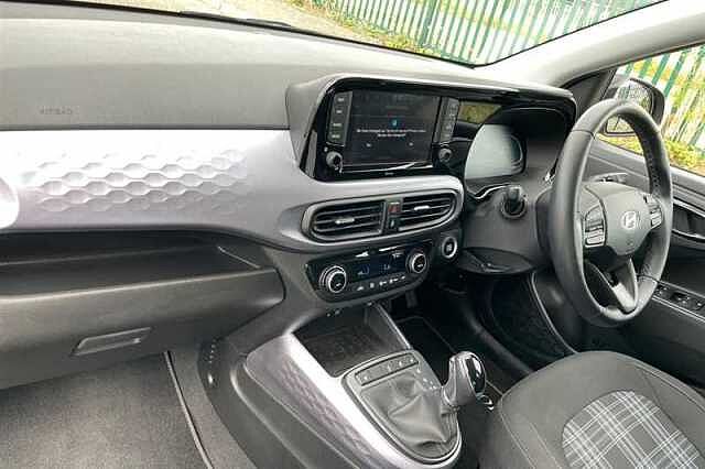 Hyundai I10 1.0 Premium Hatchback 5dr Petrol Auto Euro 6 (s/s) (63 ps)