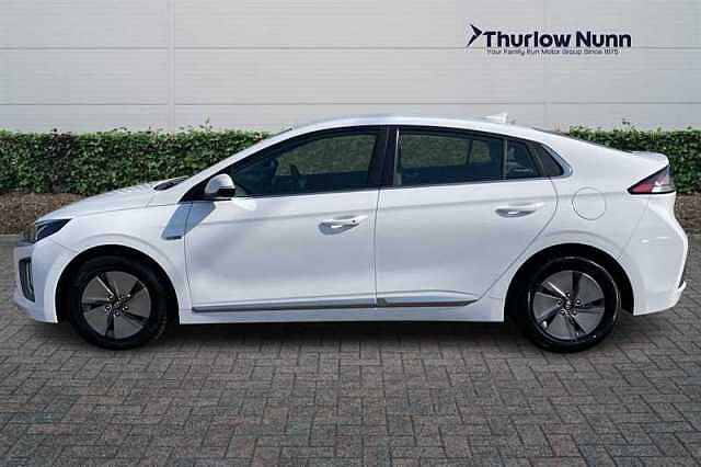 Hyundai IONIQ 1.6 h-GDi Premium Hatchback 5dr Petrol Hybrid DCT Euro 6 (s/s) (141 ps) White