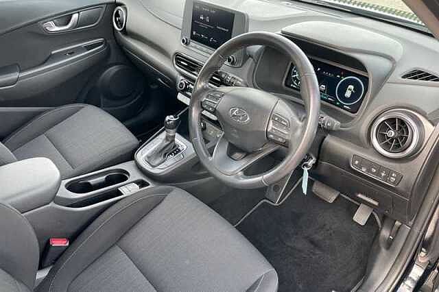Hyundai KONA 1.6 h-GDi SE Connect SUV 5dr Petrol Hybrid DCT Euro 6 (s/s) (141 ps) ABYSS BLACK
