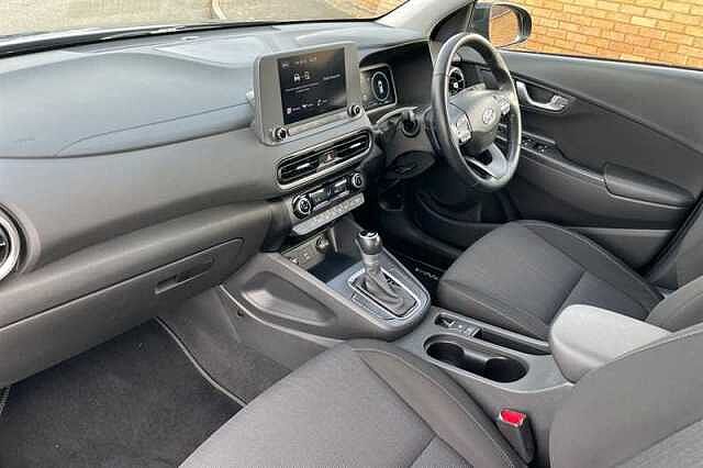 Hyundai KONA 1.6 h-GDi SE Connect SUV 5dr Petrol Hybrid DCT Euro 6 (s/s) (141 ps) ABYSS BLACK