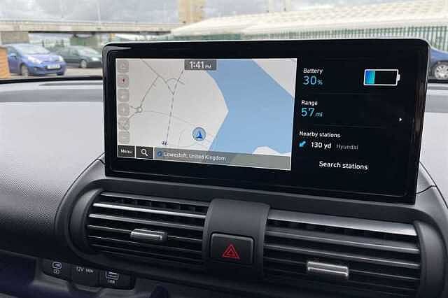 Hyundai INSTER Long Range 49kWh 02 SUV 5dr Electric Auto (115 ps) Abyss Black