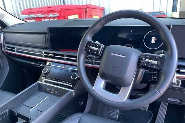 Hyundai SANTA FE 1.6 T-GDi 13.8kWh Premium SUV 5dr Petrol Plug-in Hybrid Auto 4WD Euro 6 (s/s) (7 Black