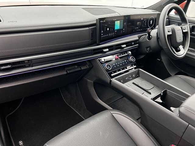 Hyundai SANTA FE 1.6 T-GDi 13.8kWh Calligraphy SUV 5dr Petrol Plug-in Hybrid Auto 4WD Euro 6 (s/s