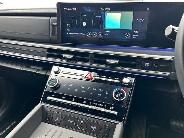 Hyundai SANTA FE 1.6 T-GDi 13.8kWh Calligraphy SUV 5dr Petrol Plug-in Hybrid Auto 4WD Euro 6 (s/s