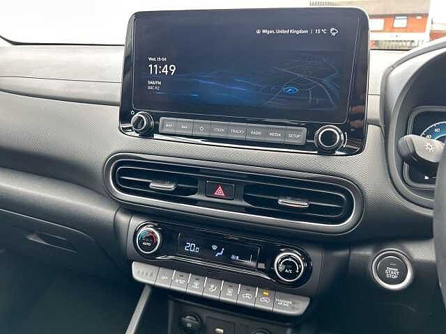 Hyundai KONA 1.6 h-GDi Ultimate SUV 5dr Petrol Hybrid DCT Euro 6 (s/s) (141 ps)