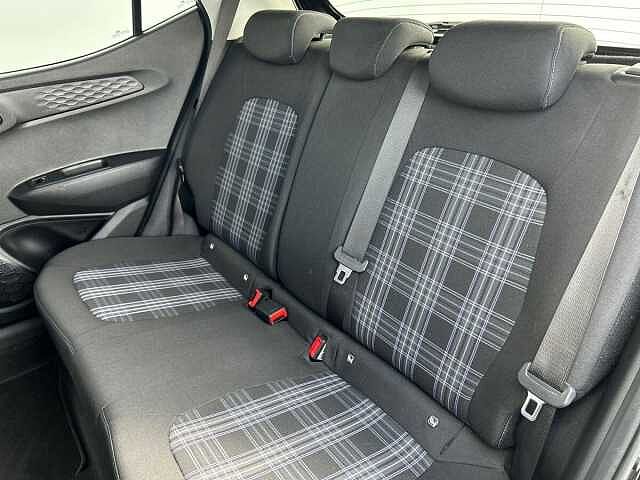 Hyundai I10 1.0 Premium Hatchback 5dr Petrol Manual Euro 6 (s/s) (67 ps)