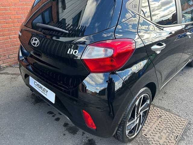 Hyundai I10 1.0 Premium Hatchback 5dr Petrol Manual Euro 6 (s/s) (63 ps) Black