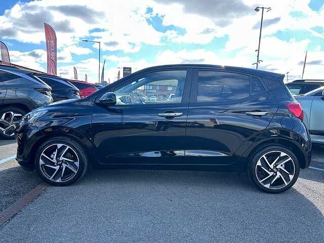 Hyundai I10 1.0 Premium Hatchback 5dr Petrol Manual Euro 6 (s/s) (63 ps) Black