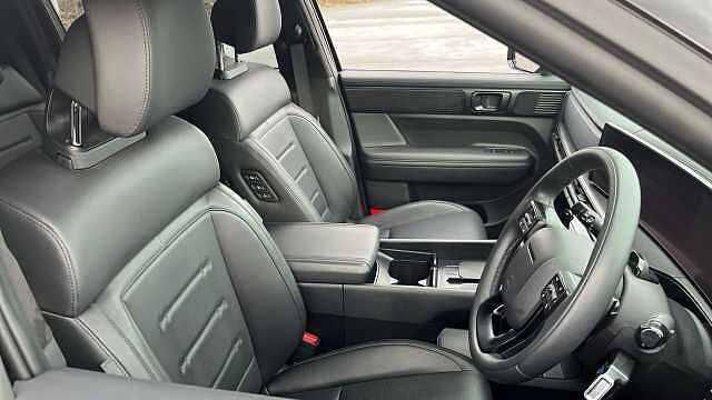 Hyundai Santa Fe PHEV Calligraphy 4WD 7 Seater