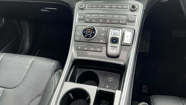 Hyundai SANTA FE 1.6 TGDi Plug-in Hybrid Ultimate 5dr 4WD Auto Rain Forest