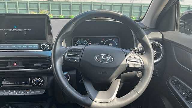 Hyundai KONA 1.6 GDi Hybrid Premium 5dr DCT Black