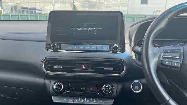 Hyundai KONA 1.6 GDi Hybrid Premium 5dr DCT Black