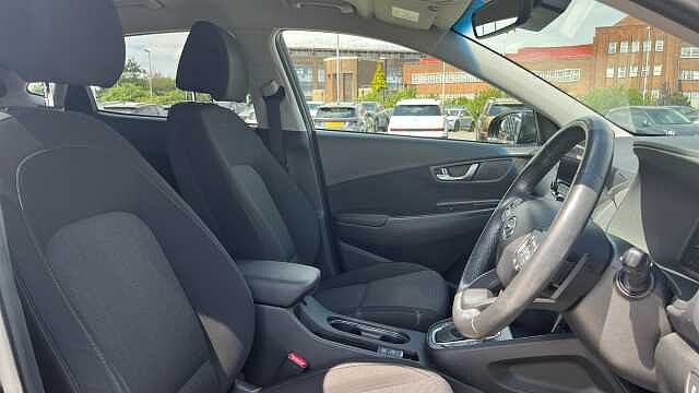 Hyundai KONA 1.6 GDi Hybrid Premium 5dr DCT Black