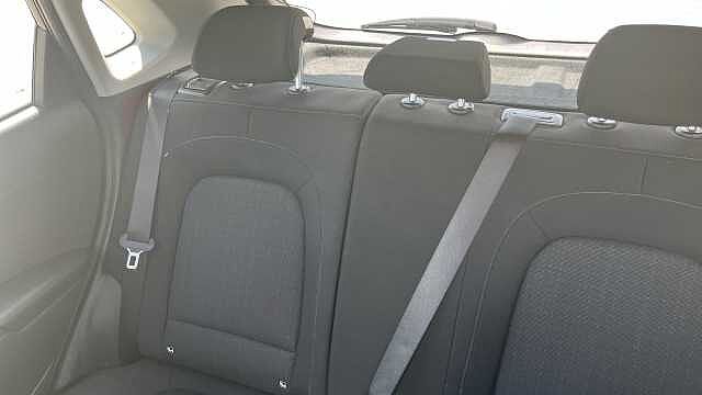 Hyundai KONA 1.6 GDi Hybrid Premium 5dr DCT Black