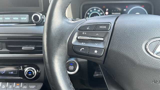 Hyundai KONA 1.6 GDi Hybrid Premium 5dr DCT Black