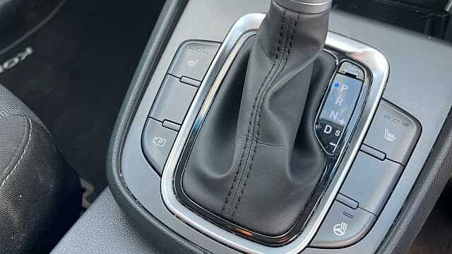 Hyundai KONA 1.6 GDi Hybrid Premium 5dr DCT Black