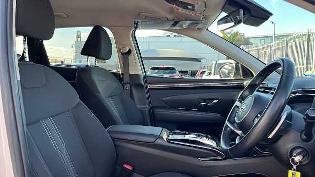 Hyundai TUCSON 1.6 TGDi Hybrid 230 SE Connect 5dr 2WD Auto White