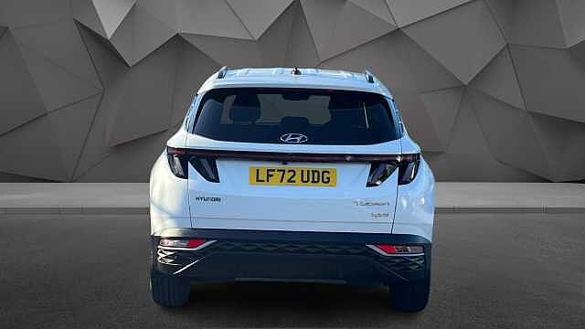 Hyundai TUCSON 1.6 TGDi Hybrid 230 SE Connect 5dr 2WD Auto White