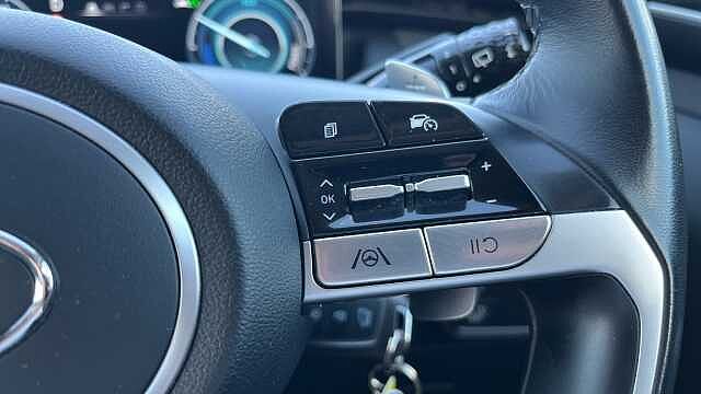 Hyundai TUCSON 1.6 TGDi Hybrid 230 SE Connect 5dr 2WD Auto White