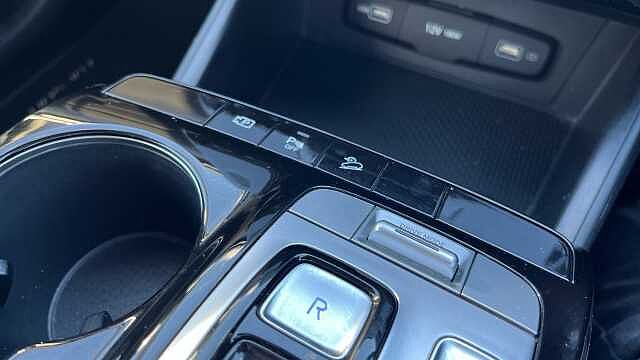 Hyundai TUCSON 1.6 TGDi Hybrid 230 SE Connect 5dr 2WD Auto White