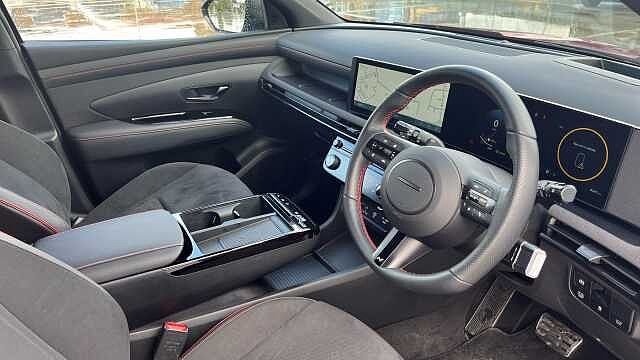 Hyundai TUCSON 1.6T Hybrid N Line S 5dr Auto Red