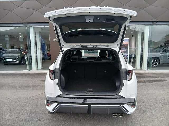 Hyundai TUCSON 1.6 T-GDi 13.8kWh N Line S Auto Euro 6 (s/s) 5dr White