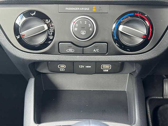 Hyundai I10 1.0 Advance Euro 6 (s/s) 5dr Red