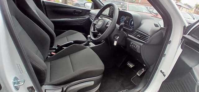 Hyundai BAYON 1.0 T-GDi Black Line DCT Euro 6 (s/s) 5dr White