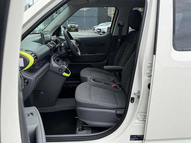 Hyundai INSTER Long Range 49kWh Cross Auto 5dr Beige